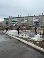 Сегодня, 4 апреля, мысковчане активно вышли на Всекузбасский субботник, посвященный 80-летию Победы в Великой Отечественной войне
